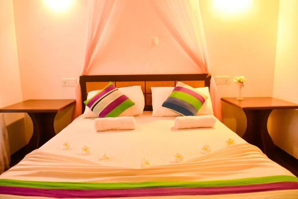 Turtles View Resort Tangalle Exterior photo